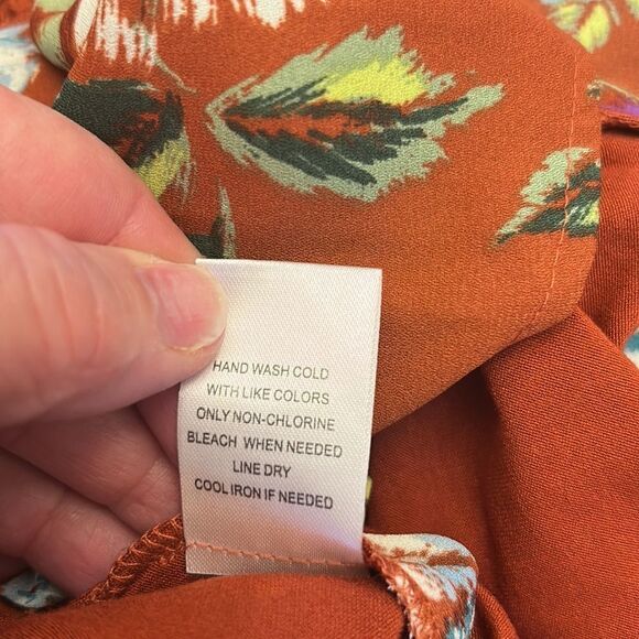 COPY - COPY - Daniel Rainn burnt orange floral mixed media sleeveless blouse Si… - Picture 10 of 10